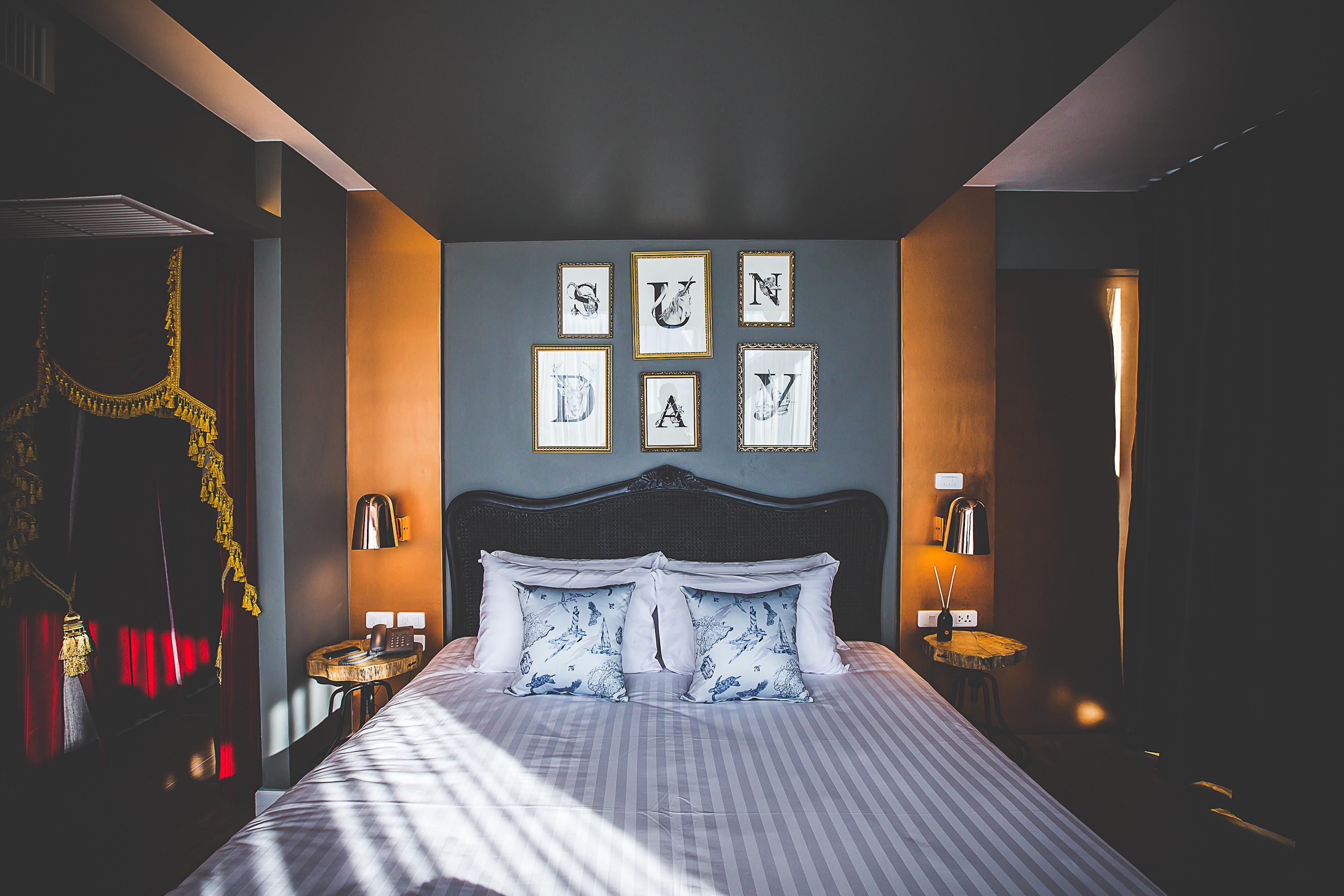 Art Mai Gallery Nimman Hotel Csiangmaj Kültér fotó A bedroom at the hotel