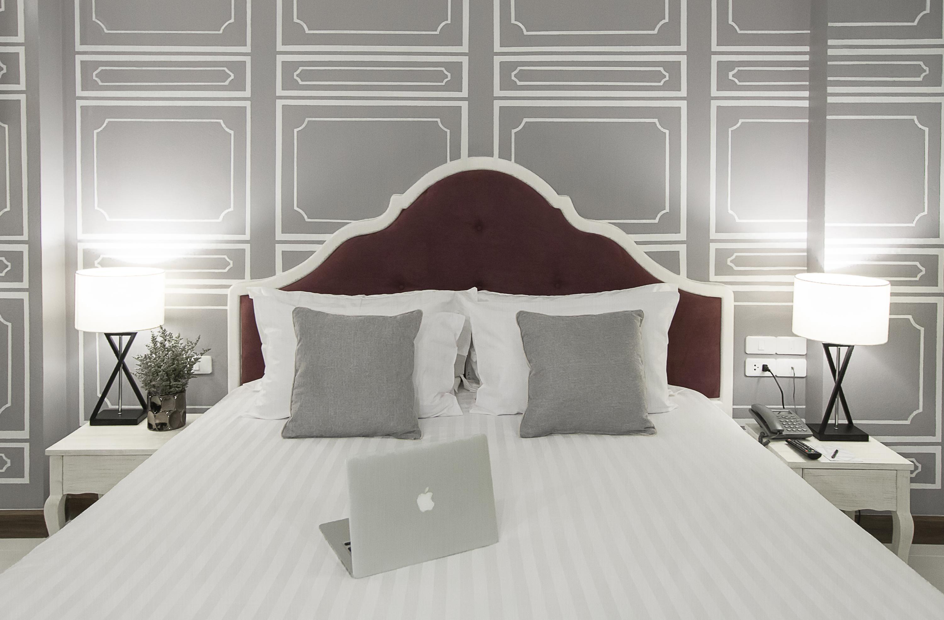 Art Mai Gallery Nimman Hotel Csiangmaj Kültér fotó A bedroom designed in the Art Deco style