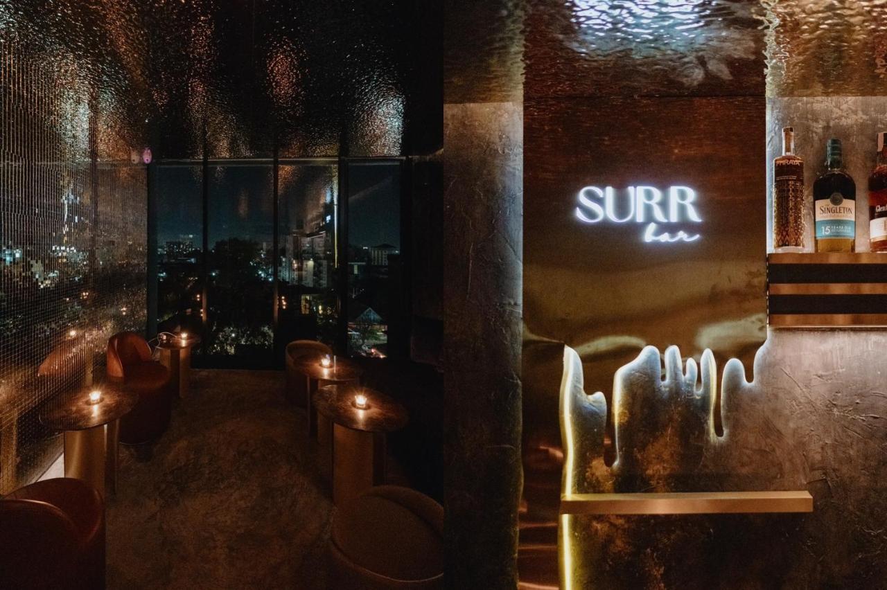 Art Mai Gallery Nimman Hotel Csiangmaj Kültér fotó SURR Restaurant