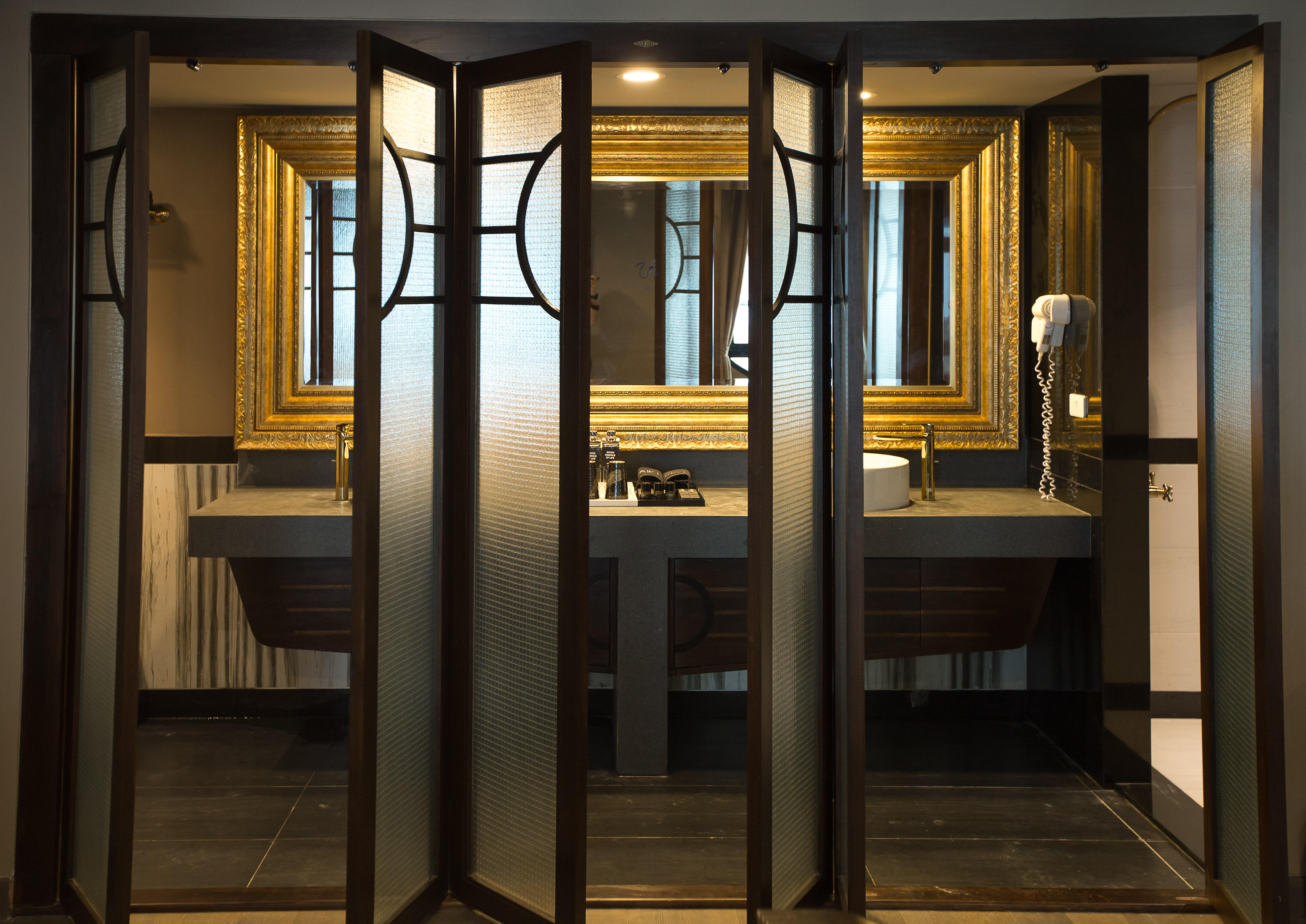 Art Mai Gallery Nimman Hotel Csiangmaj Kültér fotó Bathroom