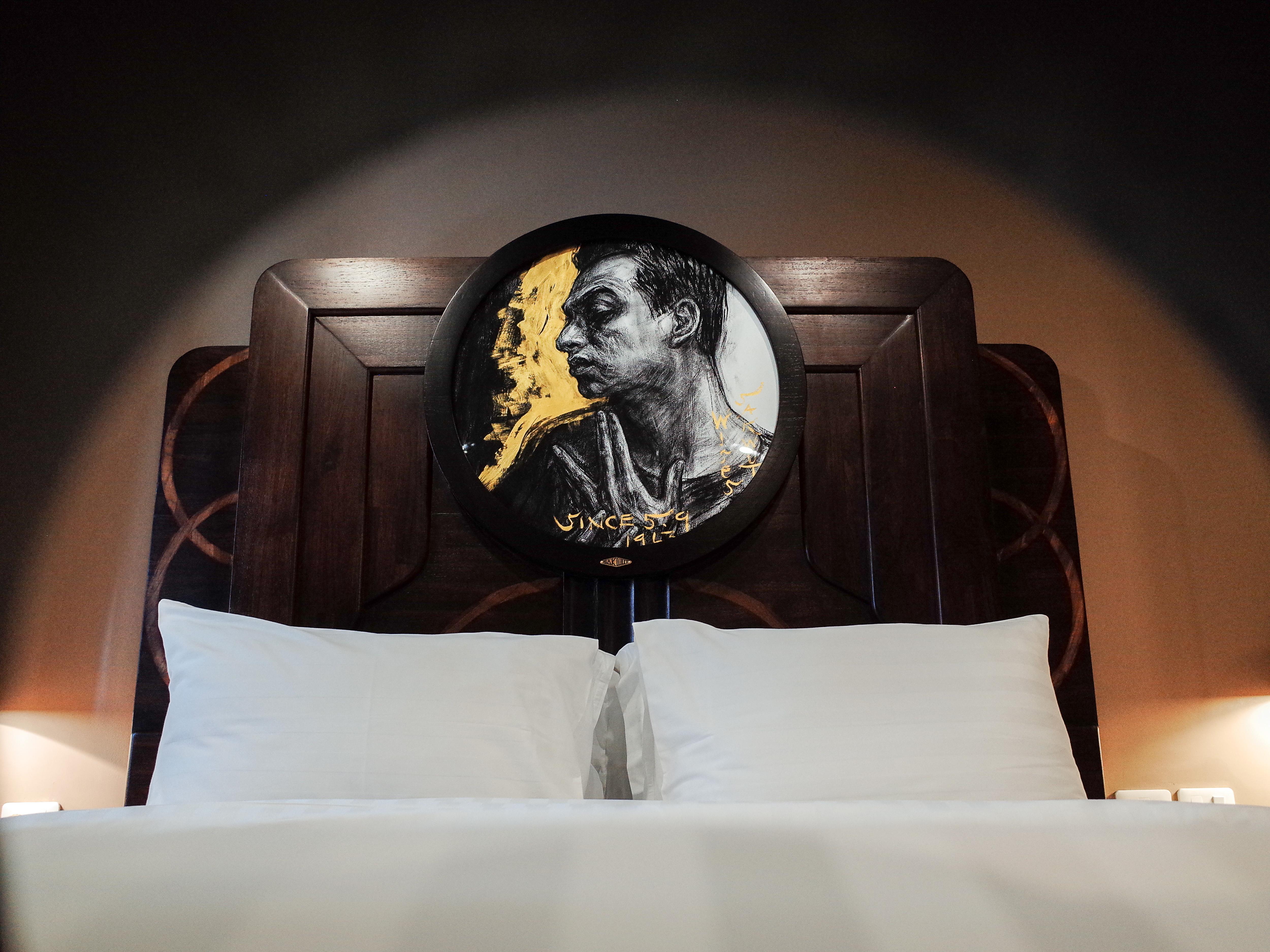 Art Mai Gallery Nimman Hotel Csiangmaj Kültér fotó A bed at the hotel