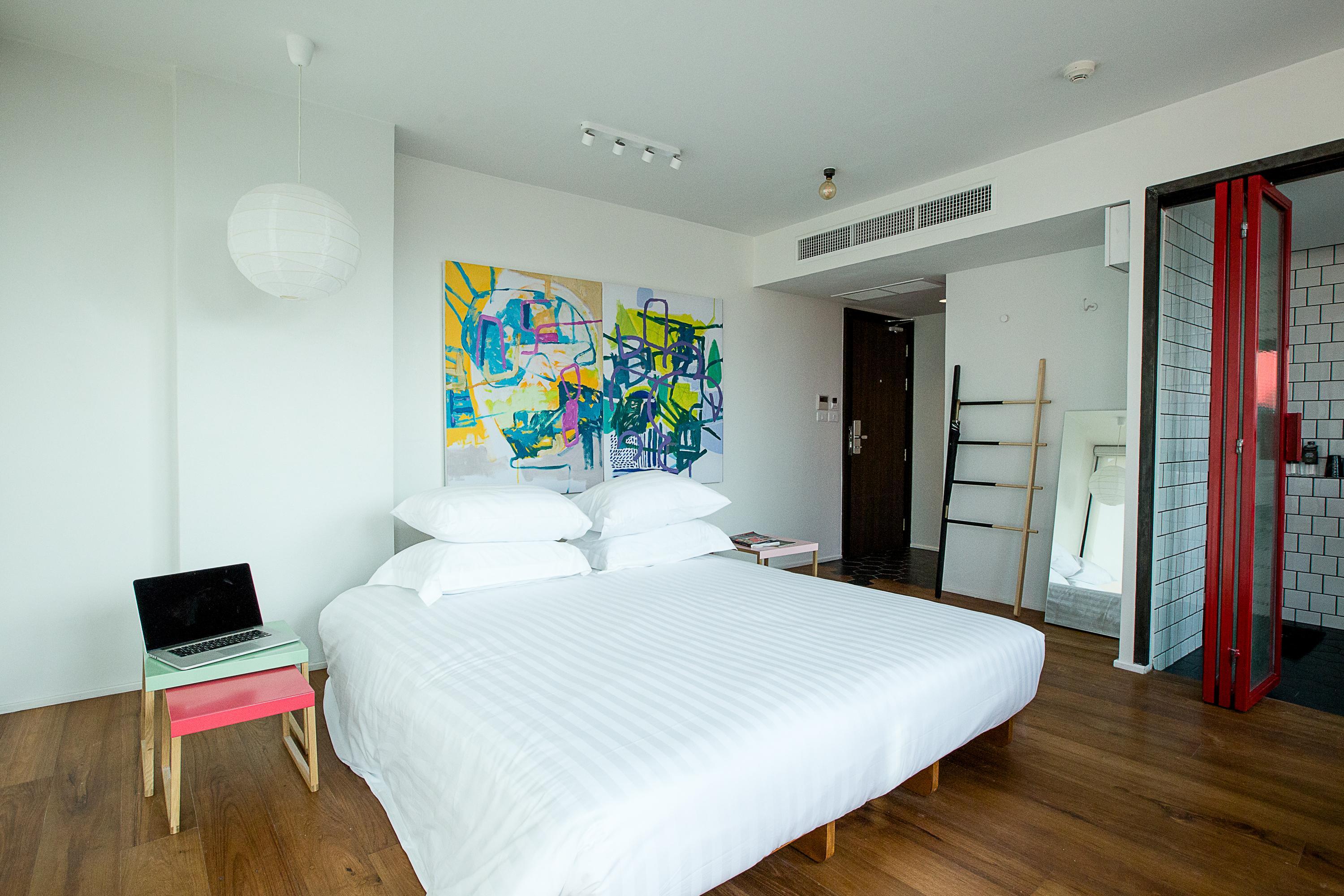 Art Mai Gallery Nimman Hotel Csiangmaj Kültér fotó A room at the Hotel